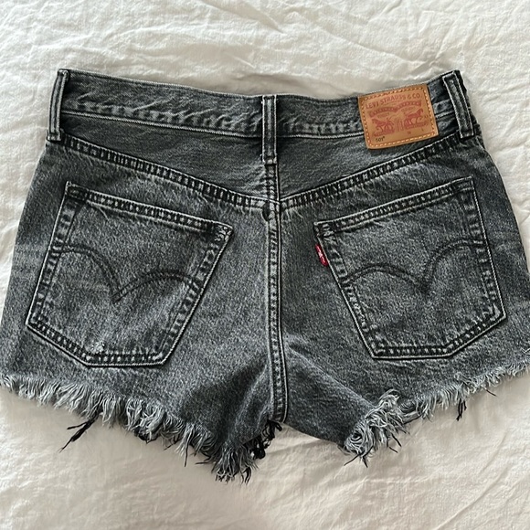 LEVI STRAUSS 501 HIGH RISE SHORTS - Picture 2 of 13